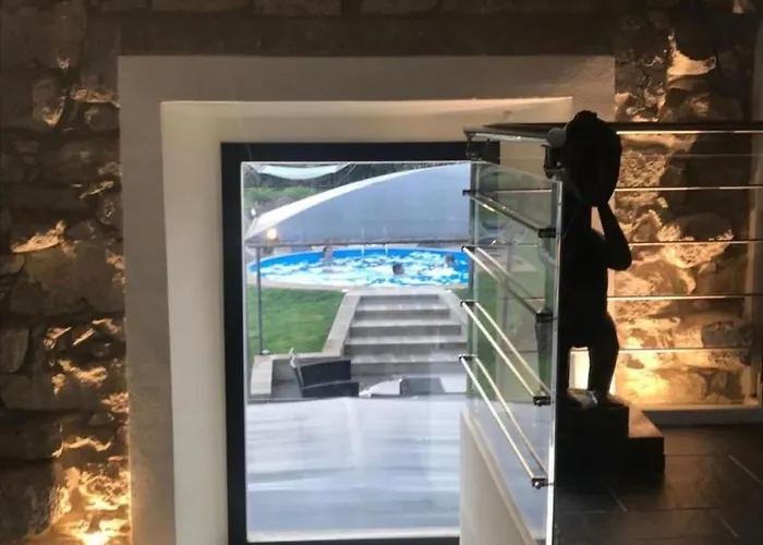 Mit Wasserblick By Interhome Nyaraló